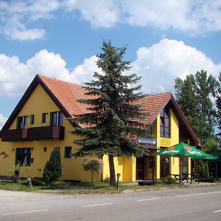 Restaurace Penzion Rafael Dlouhá Brtnice Oda fotoğraf
